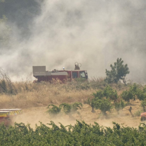 Video&Foto Incendiul devastator din sudul Franței a mistuit 16.000 de hectare. 13 răniți, între care un pompier și o persoană sunt în stare gravă