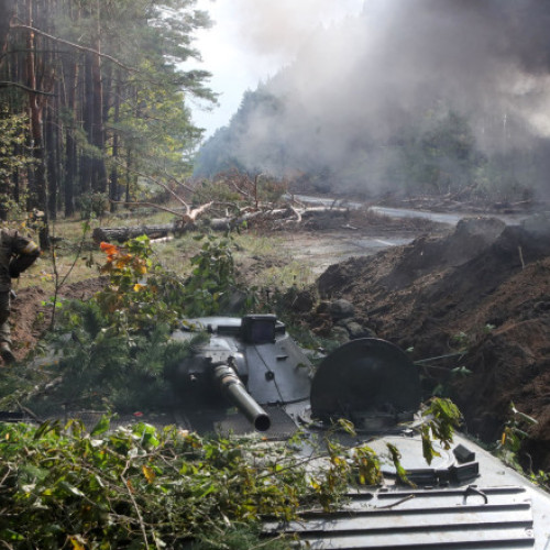 Video Ucraina își retrage civilii din zonele periculoase ale orașului Herson și lansează atacuri în regiunea rusă Krasnodar. 12 soldați uciși