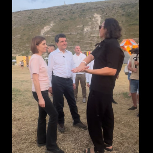 Video Nicușor Dan a participat alături de Maia Sandu la Festivalul Lupilor din Republica Moldova