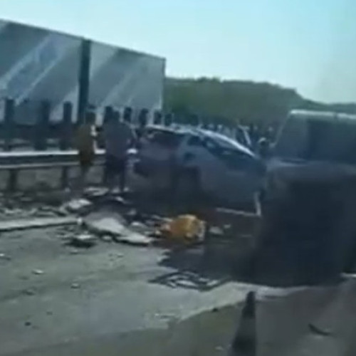 Video Carambol cu șapte mașini pe Autostrada Soarelui: două persoane rănite. Traficul spre Constanța este blocat