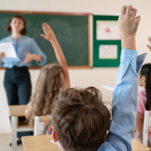 Când se fac înscrierile pentru programul „Școala după școală”. Lista unităților de învățământ care vor funcționa în București