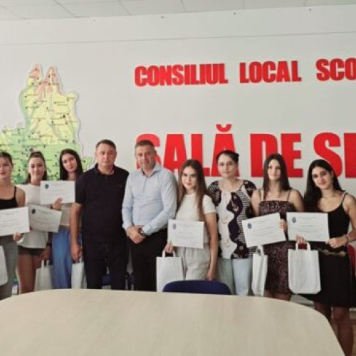 Primarul Scorniceștiului a premiat elevii cu rezultate deosebite la Evaluarea Națională și Bacalaureat