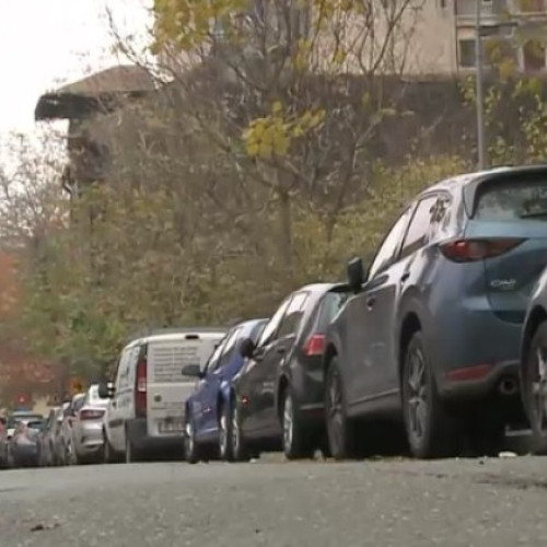Bujduveanu vrea să scape de mașinile parcate pe prima bandă a șoselelor: „Traficul se reduce cu 33%”