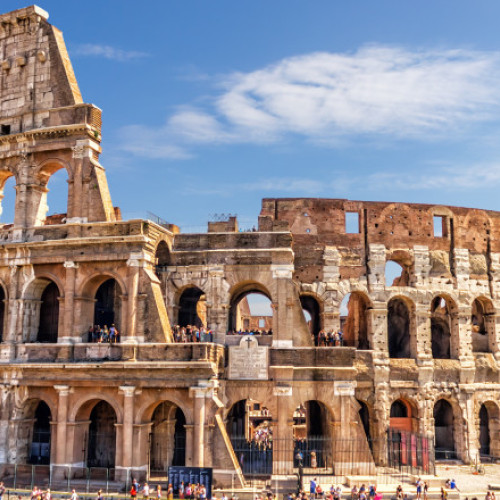 Avertisment pentru turiștii care au vizitat Italia: Zeci de mii de acte de identitate scanate la recepție au fost furate de hackeri