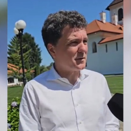 Video Nicușor Dan explică de ce a mers la mănăstire, în loc să participe la ceremoniile de Ziua Marinei. „Nu am vrut să fac anunț”