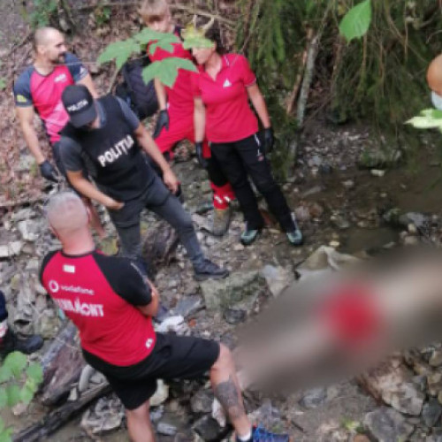 Foto Un turist dat dispărut în Sinaia a fost găsit mort într-o râpă