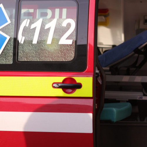 Explozie puternică într-un apartament din Cernavodă. Un bărbat a fost rănit, zeci de locatari evacuați