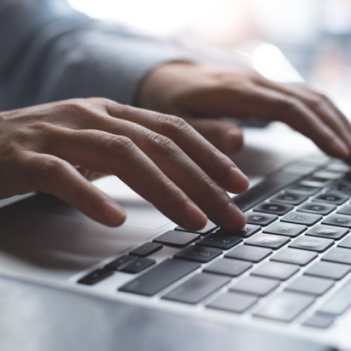 Cum au ajuns rețele globale de fraudare a studiilor să amenințe credibilitatea științei. „Sunt, în esență, organizații criminale”