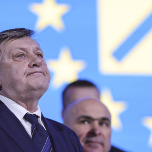 Coaliția, de la o promisiune la alta: Respinge proiectul „Antonescu” privind pensiile speciale pentru o variantă similară a Guvernului