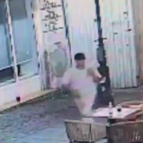 Video Momentul în care cetățeanul turc trage în localul din Centrul Vechi al Capitalei. Atacul ar fi fost comandat