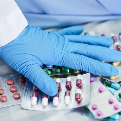 Ministerul Sănătății retrage prevederea care limita accesul pacienților la medicamente inovative prin instanță