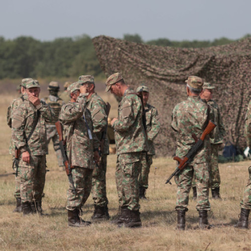 Video Rezerviștii armatei române din București și Ilfov au primit „ordine de chemare”. Explicațiile Ministerului Apărării