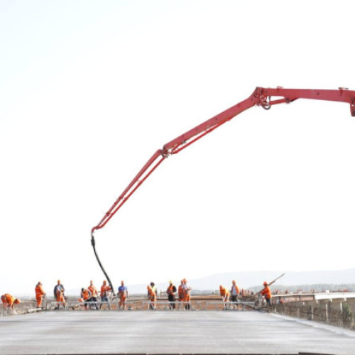 Şeful CNAIR a vizitat tronsonul A7 Focşani - Bacău împreună cu Bolojan şi Șerban: Sunt şanse să deschidem circulaţia până la Adjud