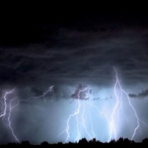 doi oameni au murit în urma unei vijelii pe lacul snagov