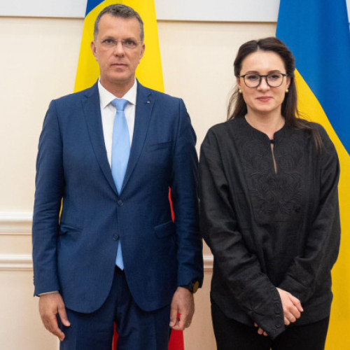 ministrul apărării naționale și prim-ministrul Ucrainei discută despre colaborare pentru reconstrucție și apărare