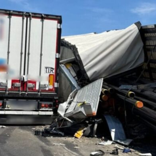accident rutier pe drumul expres 12 în zona Negreni