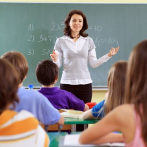 Ministerul Educației a propus norme pentru salarizarea prin plata cu ora în anul școlar 2025-2026