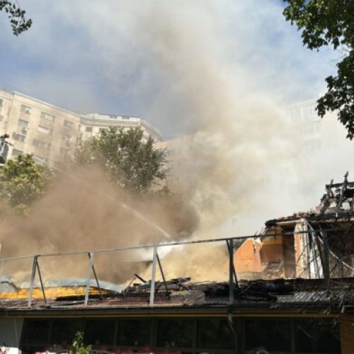 Incendiu în zona Piața Victoriei din București