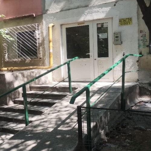 Autoritățile locale au finalizat montarea rampelor de acces pentru persoanele cu dizabilități