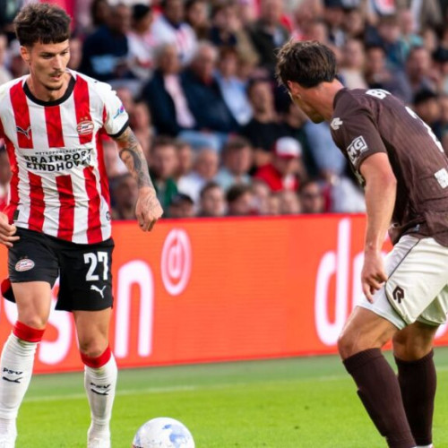 PSV pierde cu Telstar 0-2 în Eredivisie; Man, înlocuit la pauză