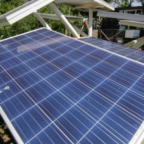 Asociația Prosumatorilor și Comunităților de Energie propune cinci măsuri pentru reducerea facturilor la energie