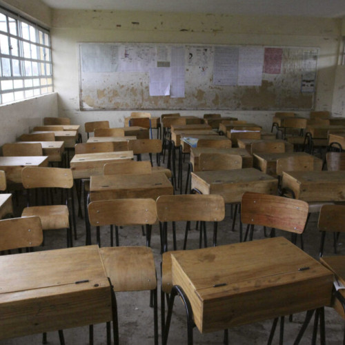 Anul școlar 2025-2026 în Iași începe cu provocări pentru autorizații, pază și condiții sanitare în unitățile de învățământ