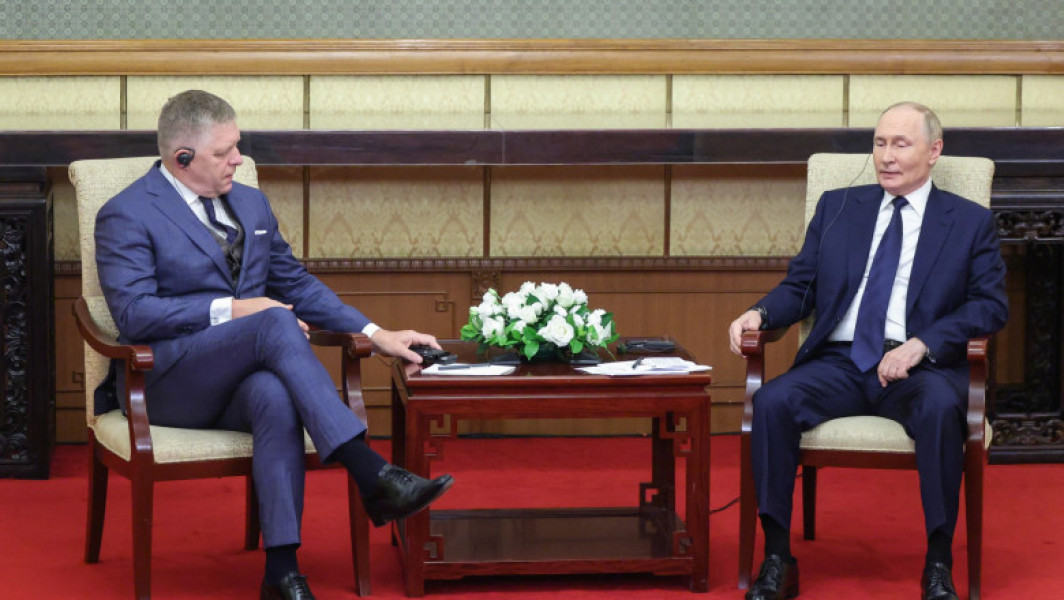 Fico se întâlnește cu Putin în Beijing, singurul lider european prezent la paradă