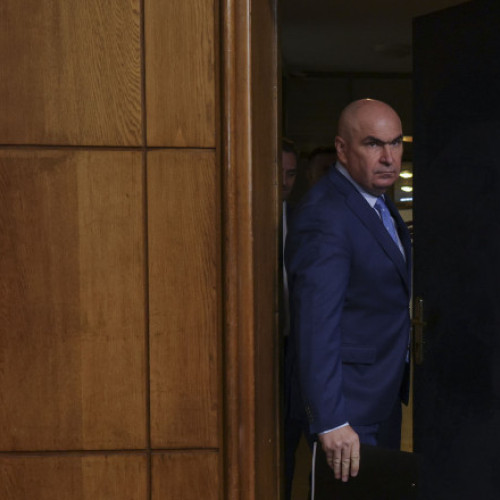 Premierul Ilie Bolojan spune că reducerile la cancelaria ar putea depăși 30% și se apropie de 40%