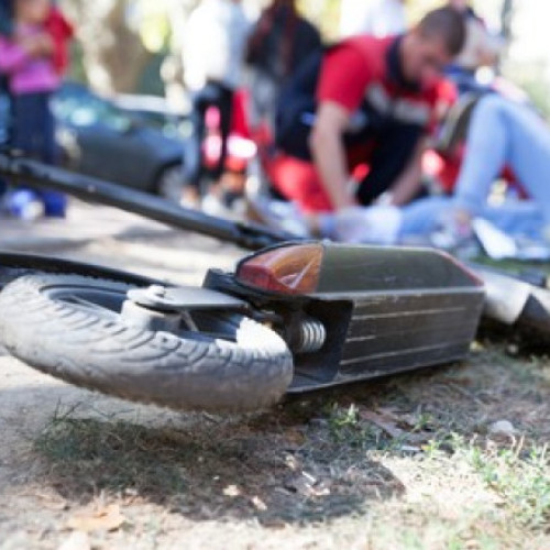 Tânăr de 22 de ani, cercetat pentru ucidere din culpă după accident cu trotineta în București