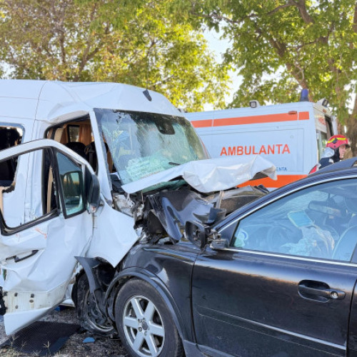 Accident rutier în județul Botoșani: trei persoane în stop cardiorespirator