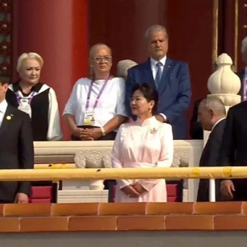 Năstase, fotografiat lângă liderii mondiali la Beijing; reacții din România