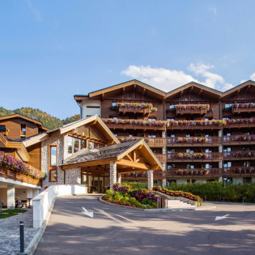 Teleferic Grand Hotel marchează 10 ani de la redeschidere în Poiana Brașov