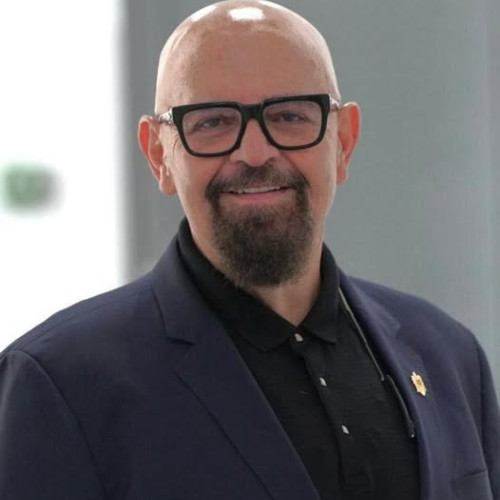 Piedone își lărgește orizonturile politice și demisionează din PUSL