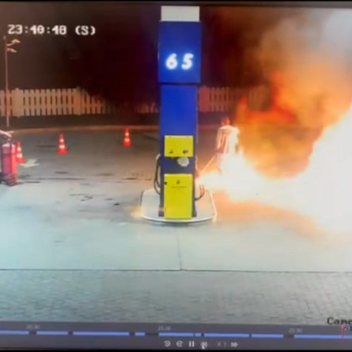 Imagini surprinse de camerele de supraveghere într-o benzinărie din Făget, județul Timiș