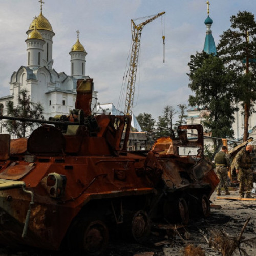 Lupte grele pe frontul estic; negocieri în impas
