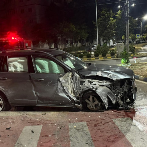Accident pe strada Octav Onicescu din Botoșani: doi tineri implicați în urma unui eveniment rutier
