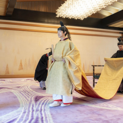 Prințul Hisahito atinge majoratul; dileme despre succesiunea la Tronul Crizantemei