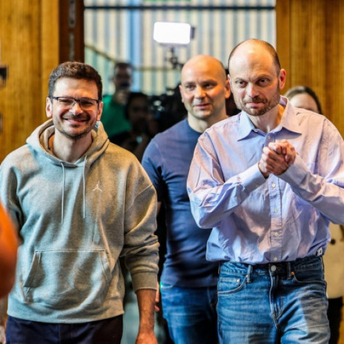 Opozantul anti-Kremlin Ilia Iaşin acuză retragerea cetățeniei și noi dosare