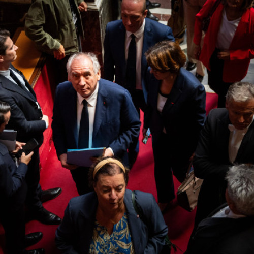 Guvernul francez condus de François Bayrou pierde votul de încredere