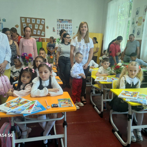 Brăila: 184 copii primesc ghiozdane în ediția a cincea a campaniei Ghiozdănel pentru școlărel