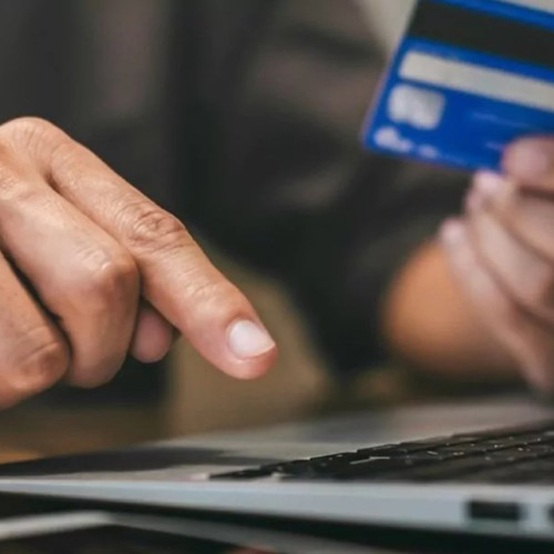 First Bank, preluată de Intesa Sanpaolo, își închide serviciile în octombrie 2025