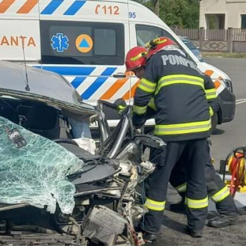 Accident în Biled: un șofer a murit, pasagerii autobuzului sunt în siguranță
