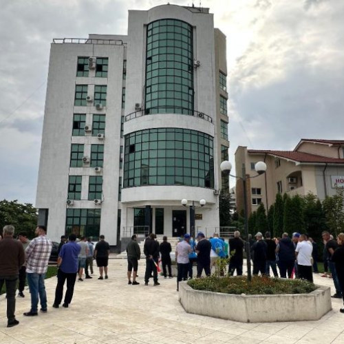 Protest în Olt față de măsurile guvernamentale, cer demisie premierului