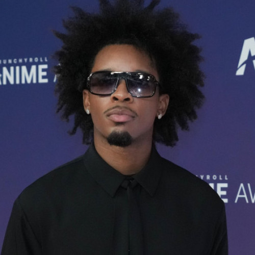 Cadavru găsit în portbagajul unei Tesla la Hollywood, legat de D4vd