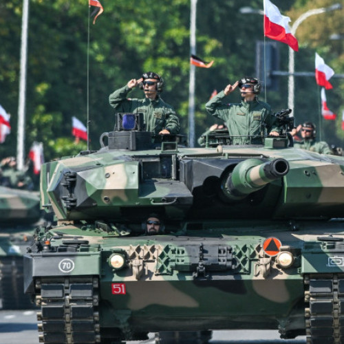 Polonia accelerează creșterea armatei, dar reformele rămân lente