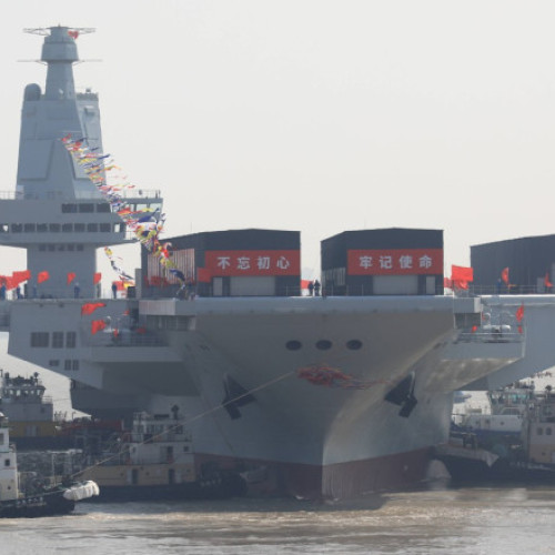 Portavionul Fujian realizează teste după traversarea strâmtorei Taiwan