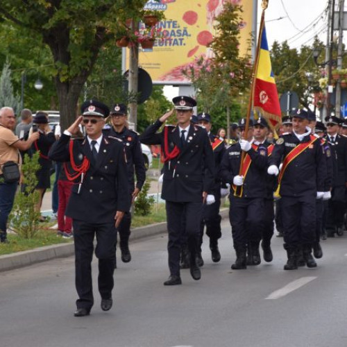 Pompierii sărbătoriți în Olt: ceremonii, premii și avansări
