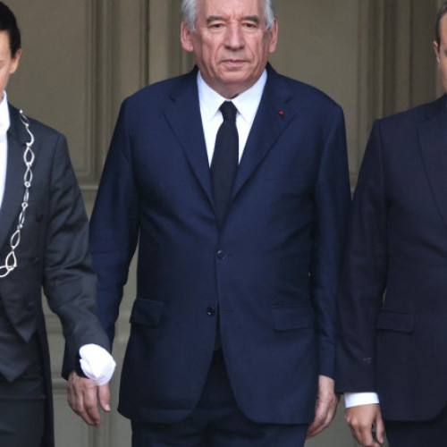 Fitch retrogradează Franța la A+, presiune politică asupra lui Lecornu