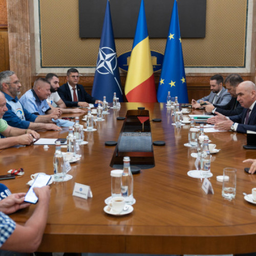 Concluziile întâlnirii dintre Ilie Bolojan și reprezentanții sindicatelor care au protestat luni: „Nu mai putem continua ca până acum”