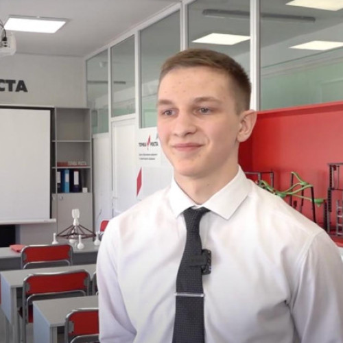 Adolescent din Ekaterinburg condamnat la 7 ani pentru intenția de a se alătura unui grup paramilitar